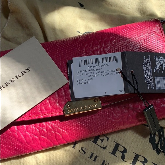 Burberry Porter Wallet in Vibrant Fuchsia - Picture 4 of 7